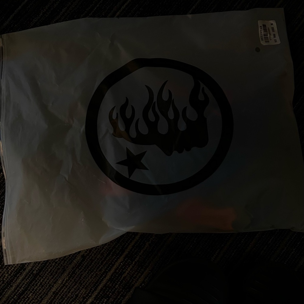 HELL STAR TEE